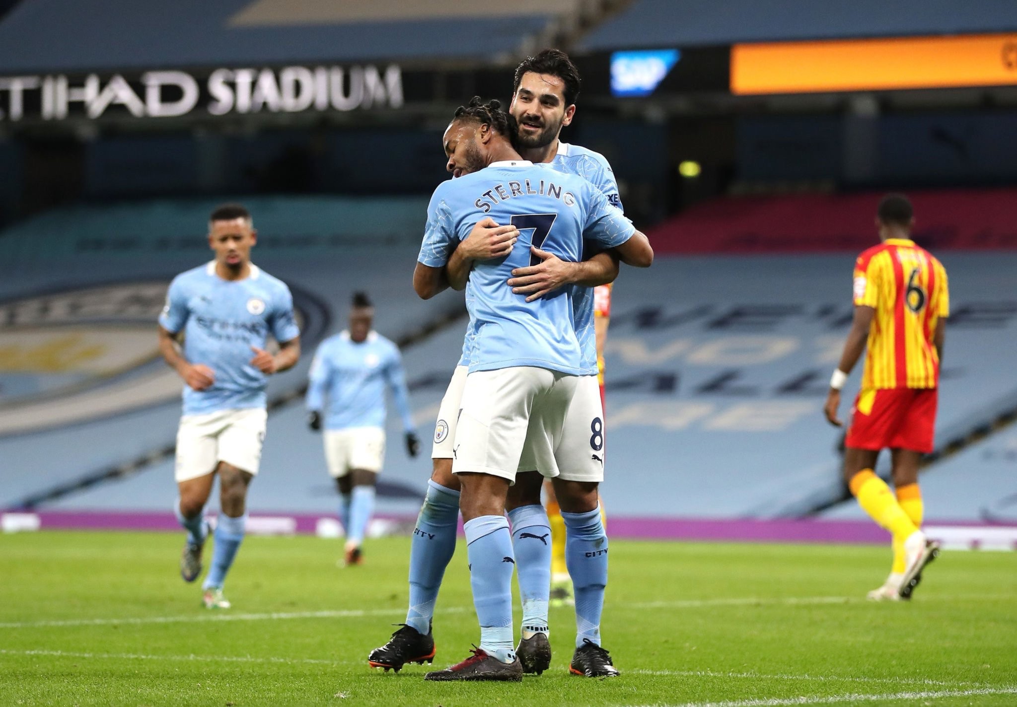 和持續的行 和持續的行